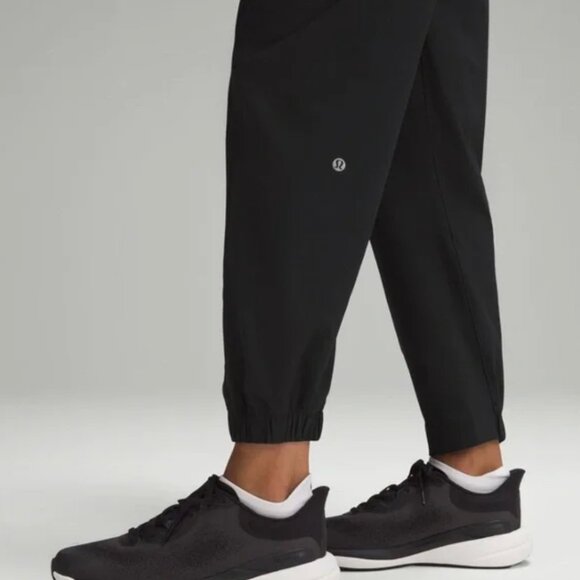 Lululemon License to Train High-Rise Pant - Picture 3 of 11